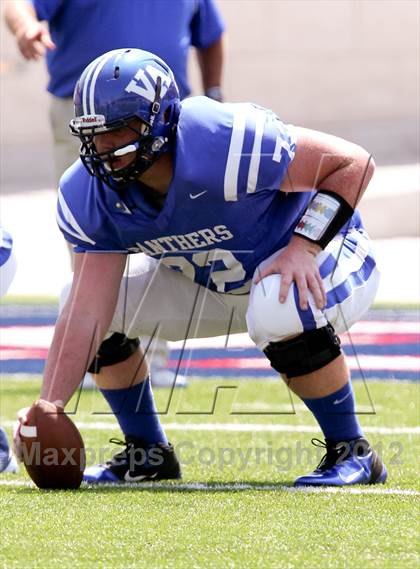 Thumbnail 2 in Van Alstyne vs. Holliday photogallery.