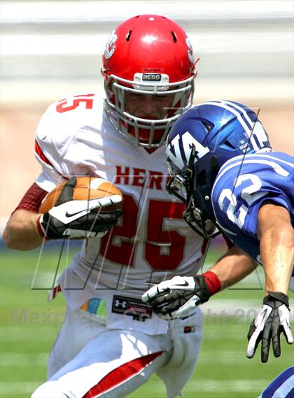 Thumbnail 1 in Van Alstyne vs. Holliday photogallery.
