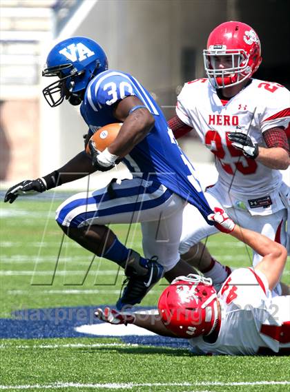 Thumbnail 1 in Van Alstyne vs. Holliday photogallery.