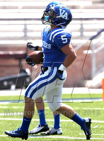 Thumbnail 2 in Van Alstyne vs. Holliday photogallery.