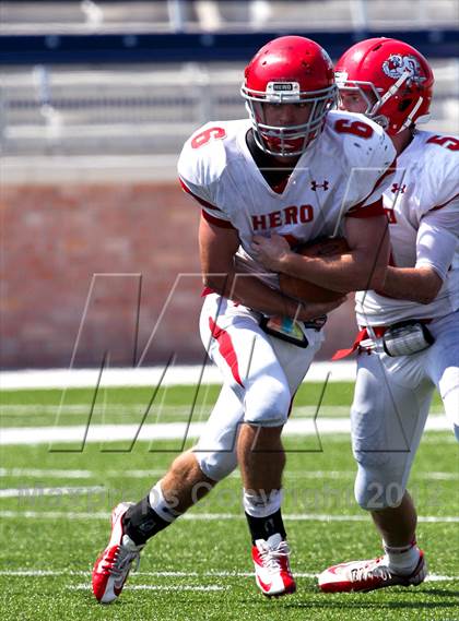 Thumbnail 1 in Van Alstyne vs. Holliday photogallery.