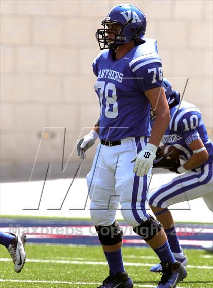 Thumbnail 2 in Van Alstyne vs. Holliday photogallery.