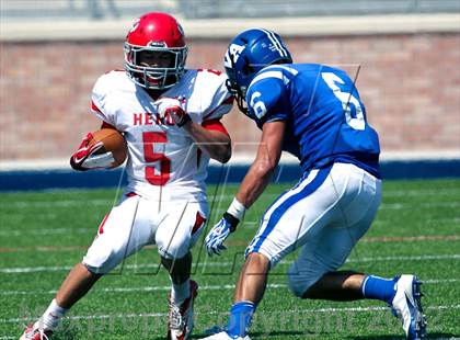 Thumbnail 3 in Van Alstyne vs. Holliday photogallery.