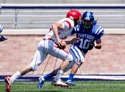 Thumbnail 3 in Van Alstyne vs. Holliday photogallery.
