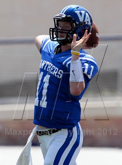 Thumbnail 3 in Van Alstyne vs. Holliday photogallery.