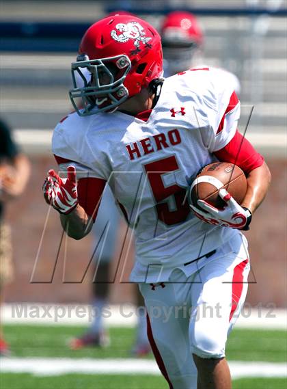 Thumbnail 1 in Van Alstyne vs. Holliday photogallery.