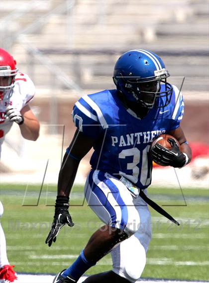 Thumbnail 3 in Van Alstyne vs. Holliday photogallery.