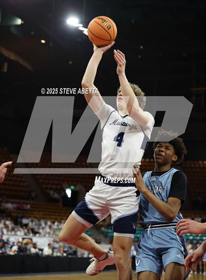 Thumbnail 1 in Valor Christian @ Ralston Valley (CHSAA 6A Great 8) photogallery.