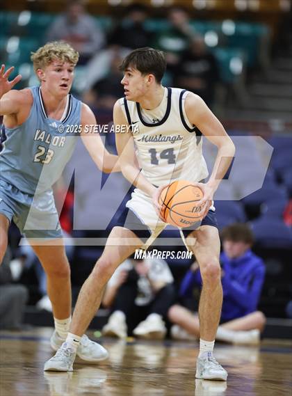 Thumbnail 3 in Valor Christian @ Ralston Valley (CHSAA 6A Great 8) photogallery.