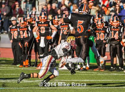Thumbnail 3 in Boston College High @ Newton North (MIAA Division 1 South Semifinal) photogallery.