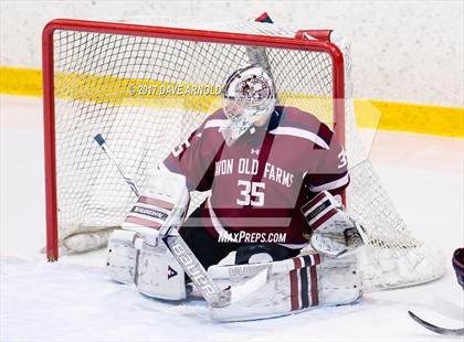 Thumbnail 1 in Albany Academy vs. Avon Old Farms (NESPAC Large Division Final) photogallery.