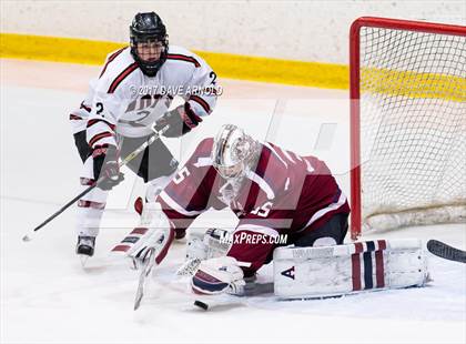 Thumbnail 1 in Albany Academy vs. Avon Old Farms (NESPAC Large Division Final) photogallery.