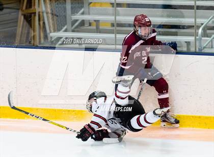 Thumbnail 2 in Albany Academy vs. Avon Old Farms (NESPAC Large Division Final) photogallery.