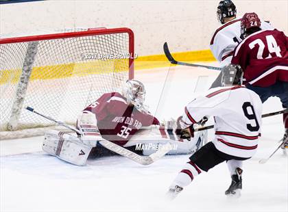 Thumbnail 3 in Albany Academy vs. Avon Old Farms (NESPAC Large Division Final) photogallery.