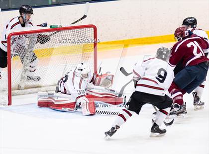 Thumbnail 3 in Albany Academy vs. Avon Old Farms (NESPAC Large Division Final) photogallery.