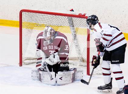 Thumbnail 3 in Albany Academy vs. Avon Old Farms (NESPAC Large Division Final) photogallery.