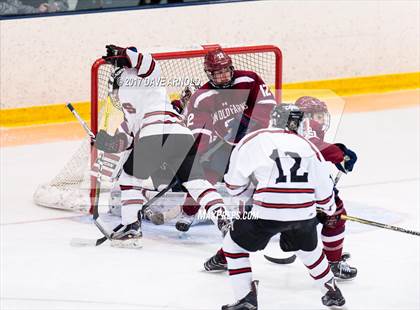 Thumbnail 3 in Albany Academy vs. Avon Old Farms (NESPAC Large Division Final) photogallery.