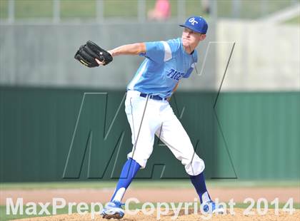 Thumbnail 2 in Grandview vs. Gunter (UIL 2A Region 2 Quarterfinal) photogallery.