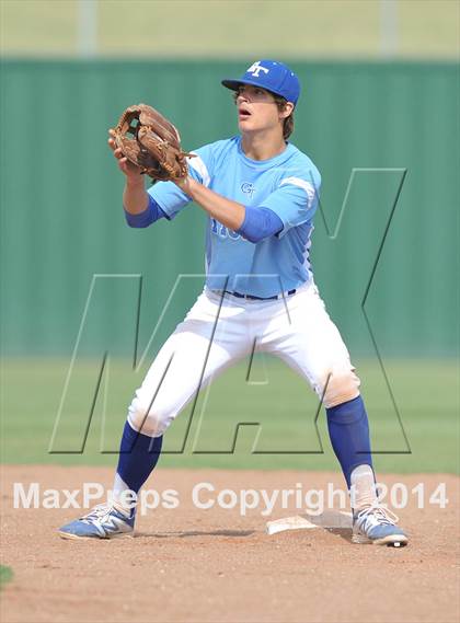 Thumbnail 1 in Grandview vs. Gunter (UIL 2A Region 2 Quarterfinal) photogallery.