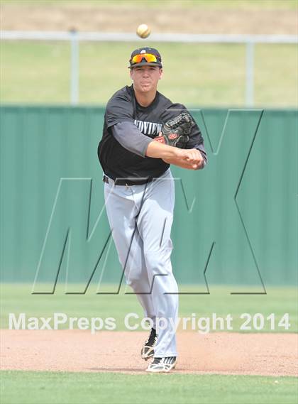 Thumbnail 2 in Grandview vs. Gunter (UIL 2A Region 2 Quarterfinal) photogallery.