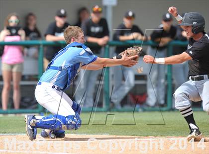Thumbnail 3 in Grandview vs. Gunter (UIL 2A Region 2 Quarterfinal) photogallery.