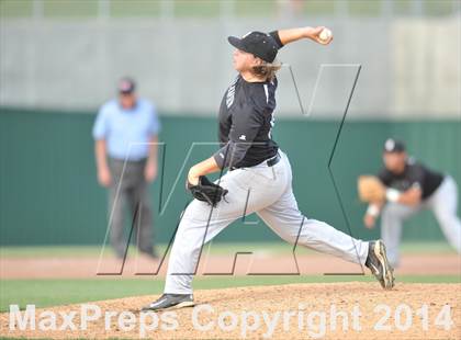 Thumbnail 1 in Grandview vs. Gunter (UIL 2A Region 2 Quarterfinal) photogallery.