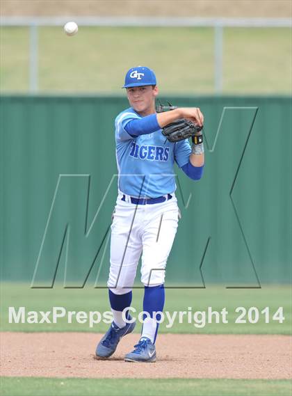 Thumbnail 1 in Grandview vs. Gunter (UIL 2A Region 2 Quarterfinal) photogallery.