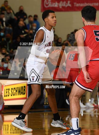Thumbnail 2 in Tualatin vs. Lake Oswego (Les Schwab Invitational) photogallery.