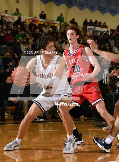 Thumbnail 2 in Tualatin vs. Lake Oswego (Les Schwab Invitational) photogallery.