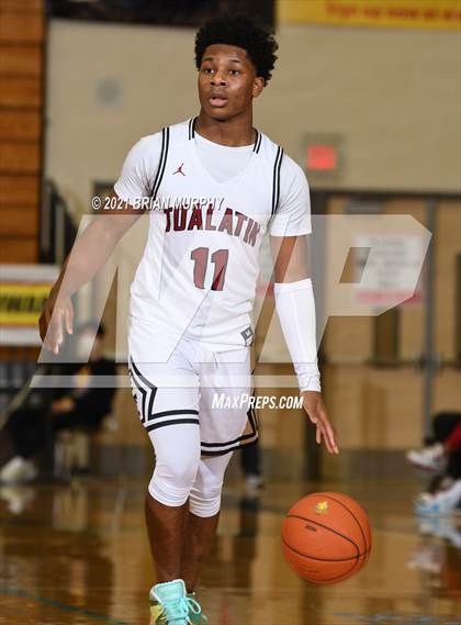 Thumbnail 3 in Tualatin vs. Lake Oswego (Les Schwab Invitational) photogallery.