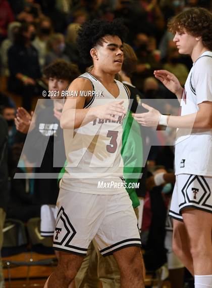 Thumbnail 3 in Tualatin vs. Lake Oswego (Les Schwab Invitational) photogallery.