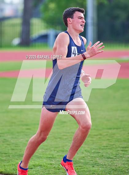 Thumbnail 1 in Northland Christian Relays (1600M) photogallery.