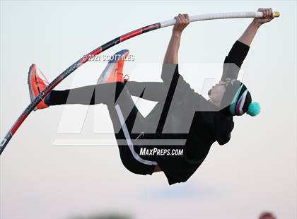 Thumbnail 3 in Logan Elm Invitational photogallery.