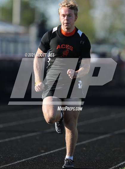 Thumbnail 3 in Logan Elm Invitational photogallery.