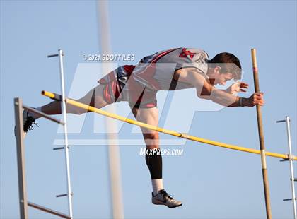 Thumbnail 2 in Logan Elm Invitational photogallery.