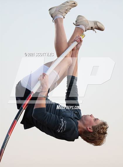 Thumbnail 3 in Logan Elm Invitational photogallery.