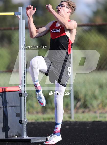 Thumbnail 1 in Logan Elm Invitational photogallery.