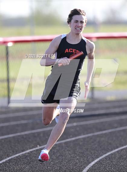 Thumbnail 2 in Logan Elm Invitational photogallery.