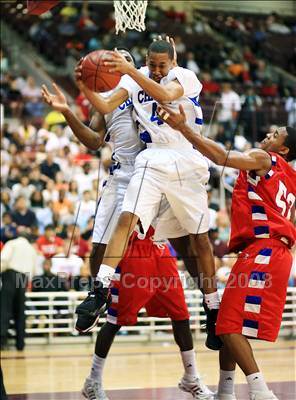 Thumbnail 2 in Dulles vs. Chavez (UIL 5A Region 3 Semifinal) photogallery.