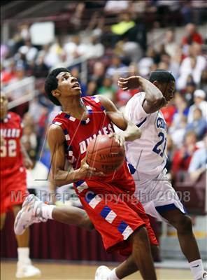 Thumbnail 2 in Dulles vs. Chavez (UIL 5A Region 3 Semifinal) photogallery.