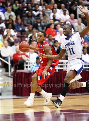 Thumbnail 1 in Dulles vs. Chavez (UIL 5A Region 3 Semifinal) photogallery.