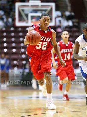 Thumbnail 1 in Dulles vs. Chavez (UIL 5A Region 3 Semifinal) photogallery.
