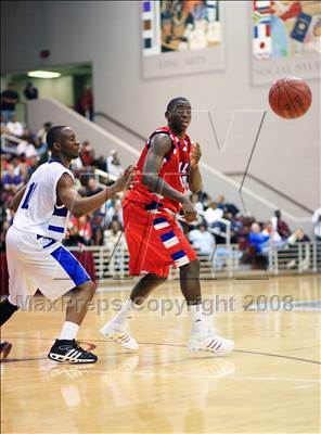 Thumbnail 1 in Dulles vs. Chavez (UIL 5A Region 3 Semifinal) photogallery.