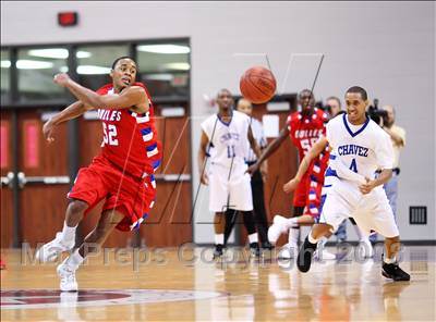 Thumbnail 3 in Dulles vs. Chavez (UIL 5A Region 3 Semifinal) photogallery.