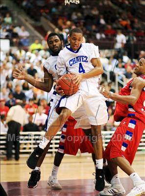 Thumbnail 3 in Dulles vs. Chavez (UIL 5A Region 3 Semifinal) photogallery.