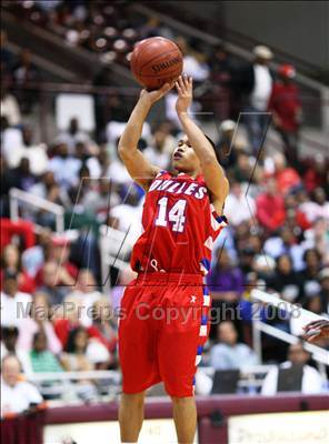 Thumbnail 2 in Dulles vs. Chavez (UIL 5A Region 3 Semifinal) photogallery.
