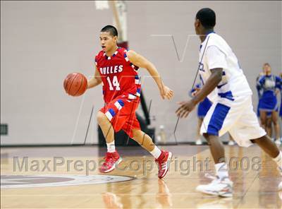 Thumbnail 1 in Dulles vs. Chavez (UIL 5A Region 3 Semifinal) photogallery.