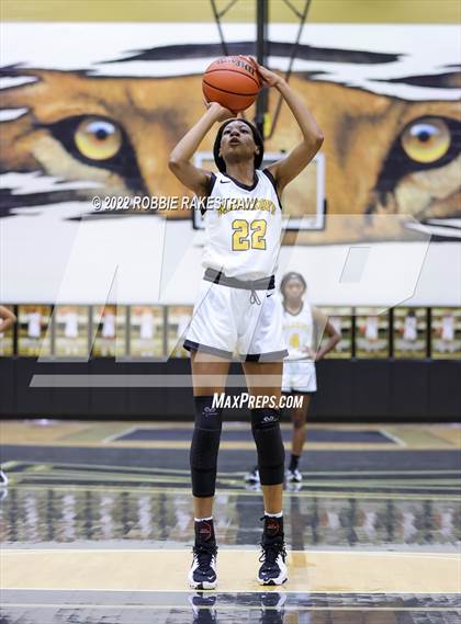 Thumbnail 1 in Malakoff vs Whitney (Kaufman Tournament) photogallery.