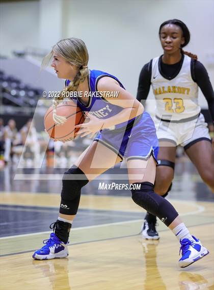 Thumbnail 2 in Malakoff vs Whitney (Kaufman Tournament) photogallery.