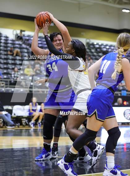 Thumbnail 3 in Malakoff vs Whitney (Kaufman Tournament) photogallery.